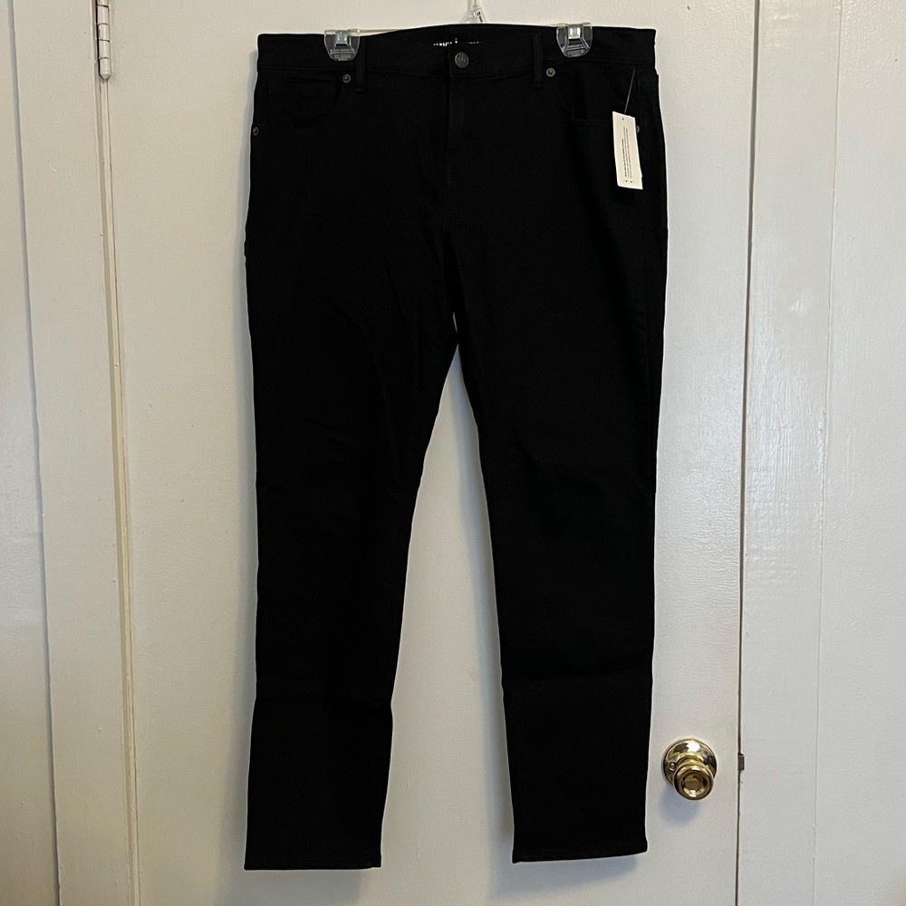 Old Navy Black Straight Leg Jeans - Size Petite 14